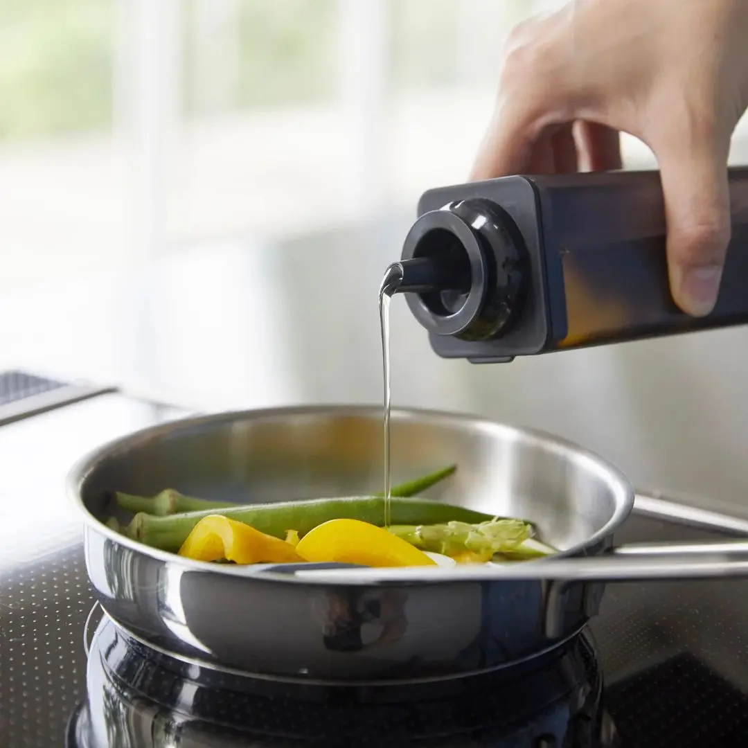 Dosatore per olio e condimenti nero - immagine 6